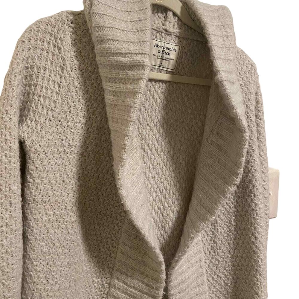 Abercrombie & Fitch Oversized Hooded Knit Cardigan Small | Light Oatmeal Color - Picture 4 of 6